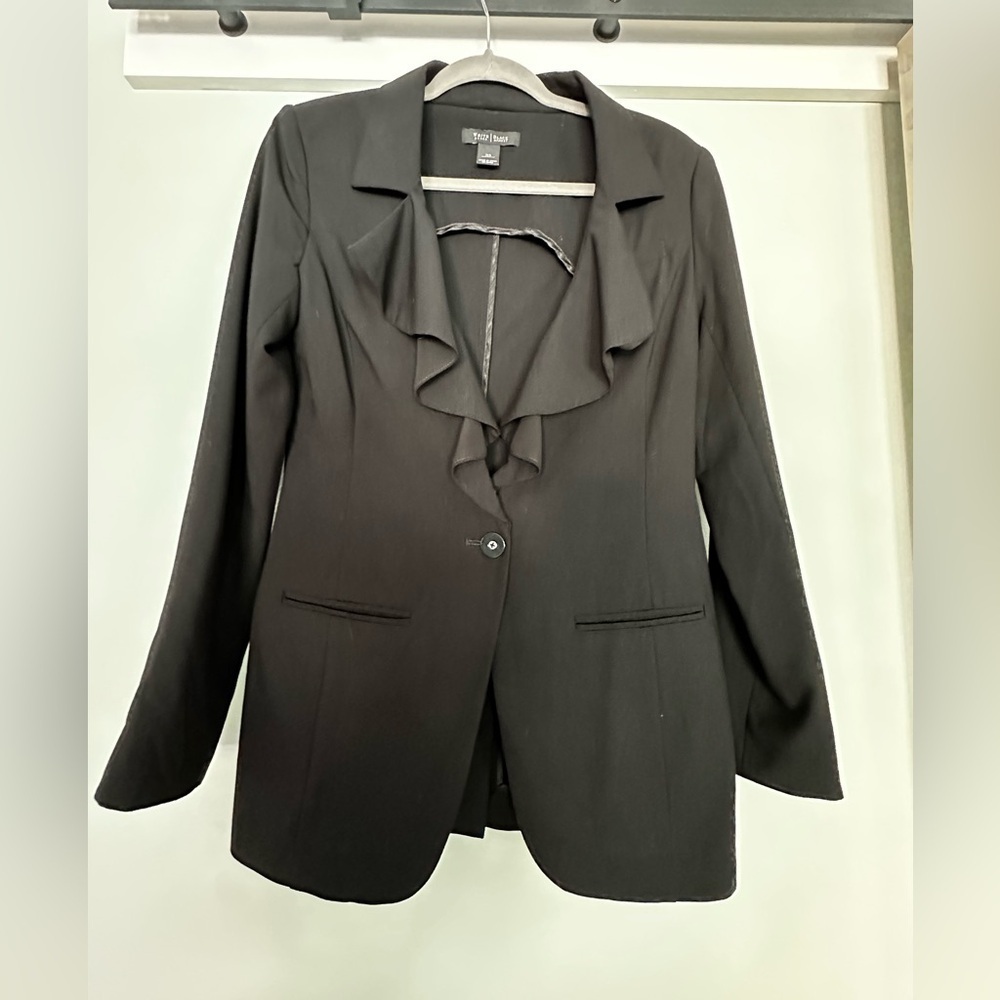 White House Black Market Black Blazer XS long / tall